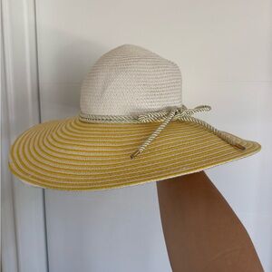Straw sun hat